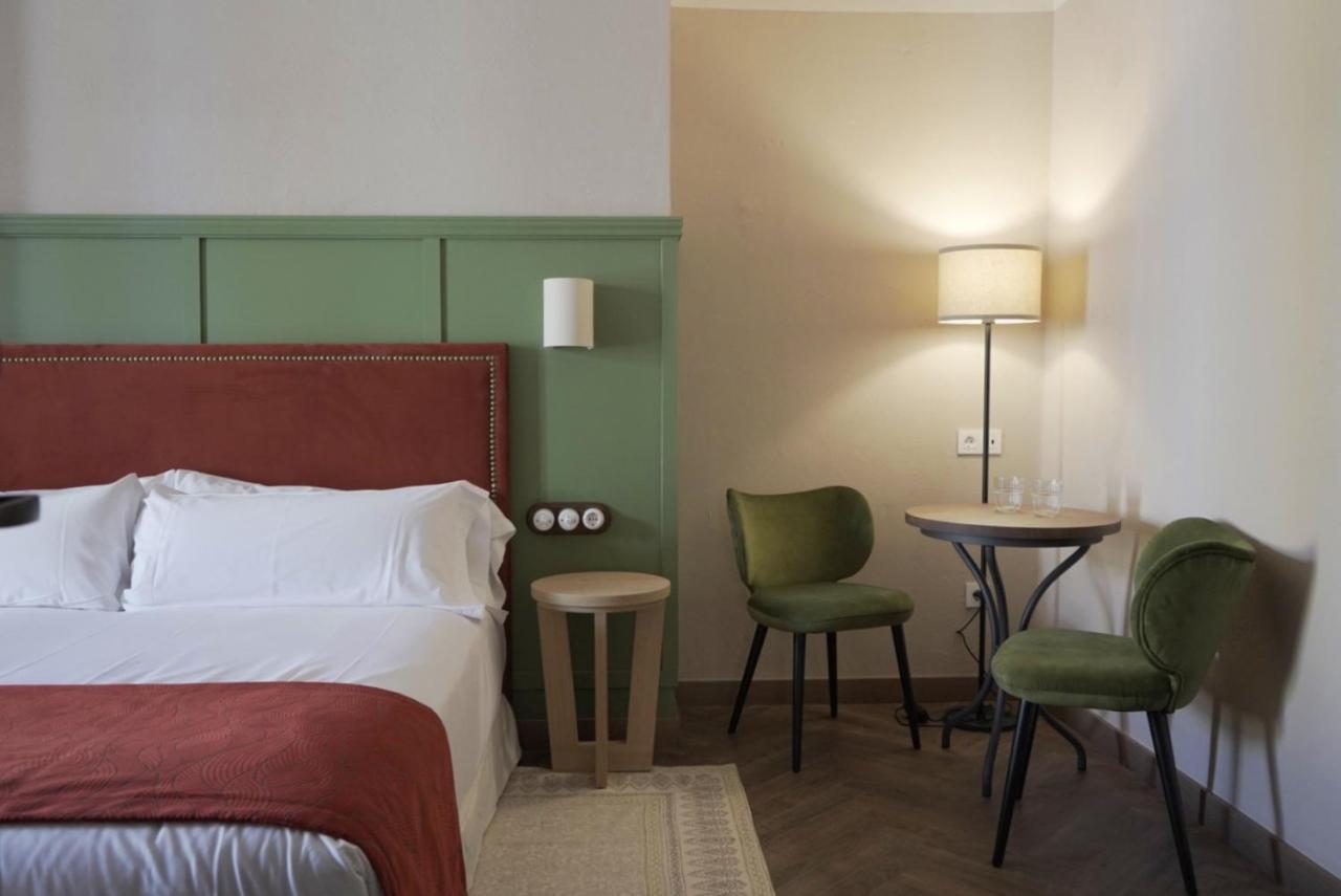 The Honest Hotel & Apartments セビリア エクステリア 写真