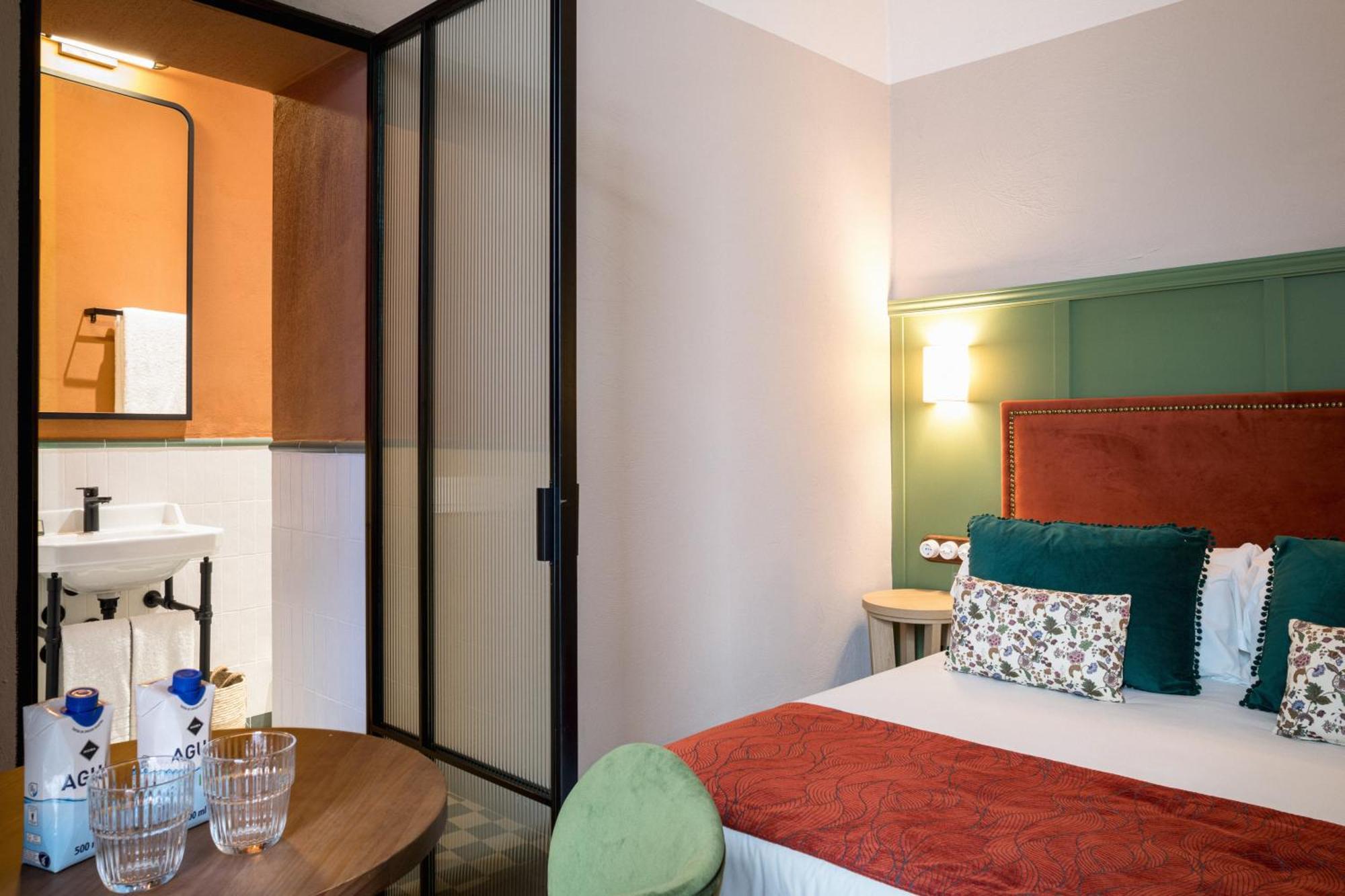 The Honest Hotel & Apartments セビリア エクステリア 写真