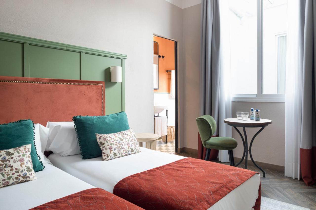 The Honest Hotel & Apartments セビリア エクステリア 写真