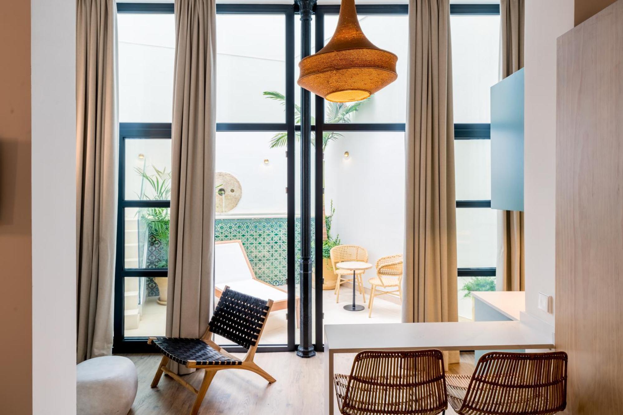 The Honest Hotel & Apartments セビリア エクステリア 写真