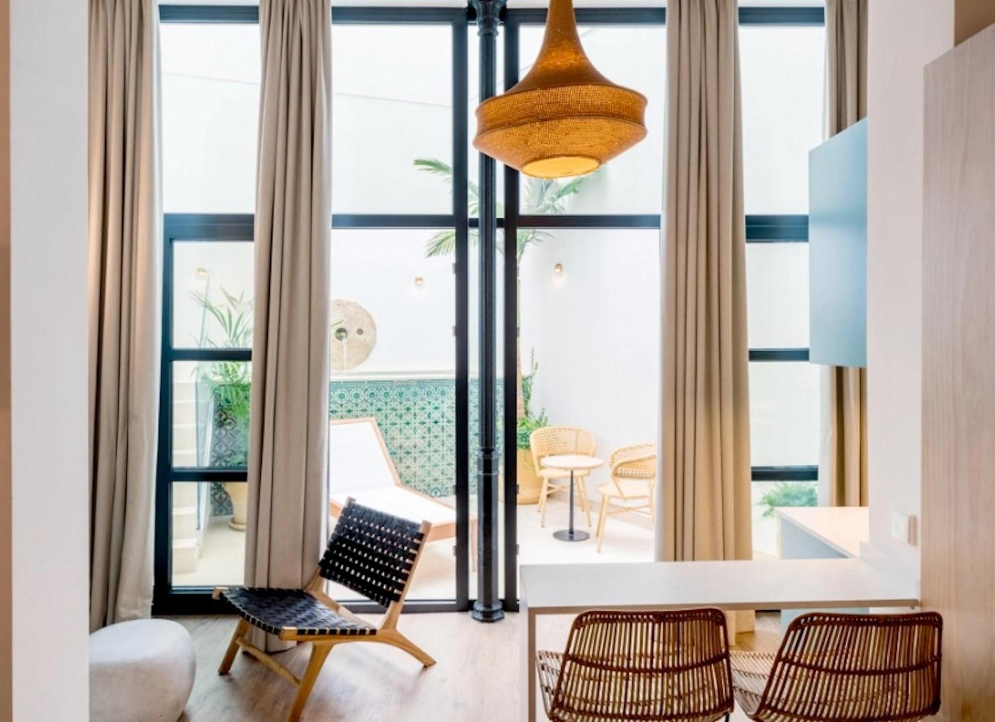 The Honest Hotel & Apartments セビリア エクステリア 写真