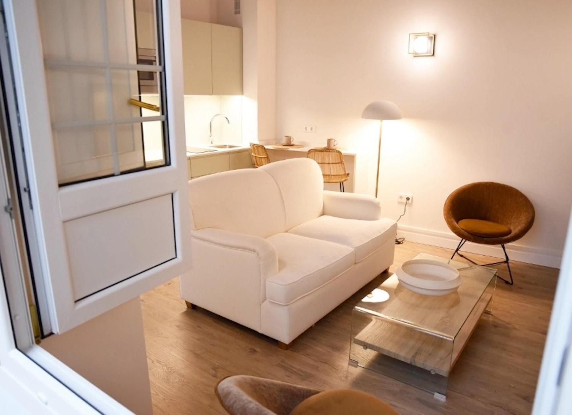 The Honest Hotel & Apartments セビリア エクステリア 写真