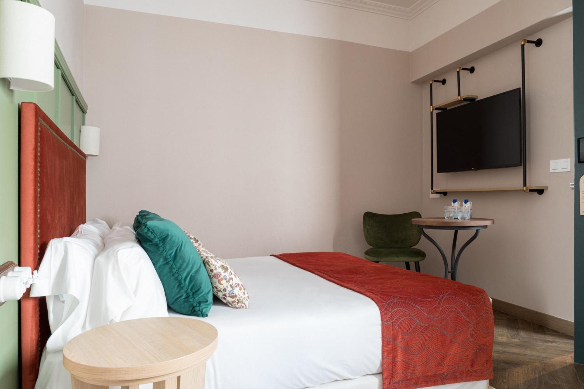 The Honest Hotel & Apartments セビリア エクステリア 写真