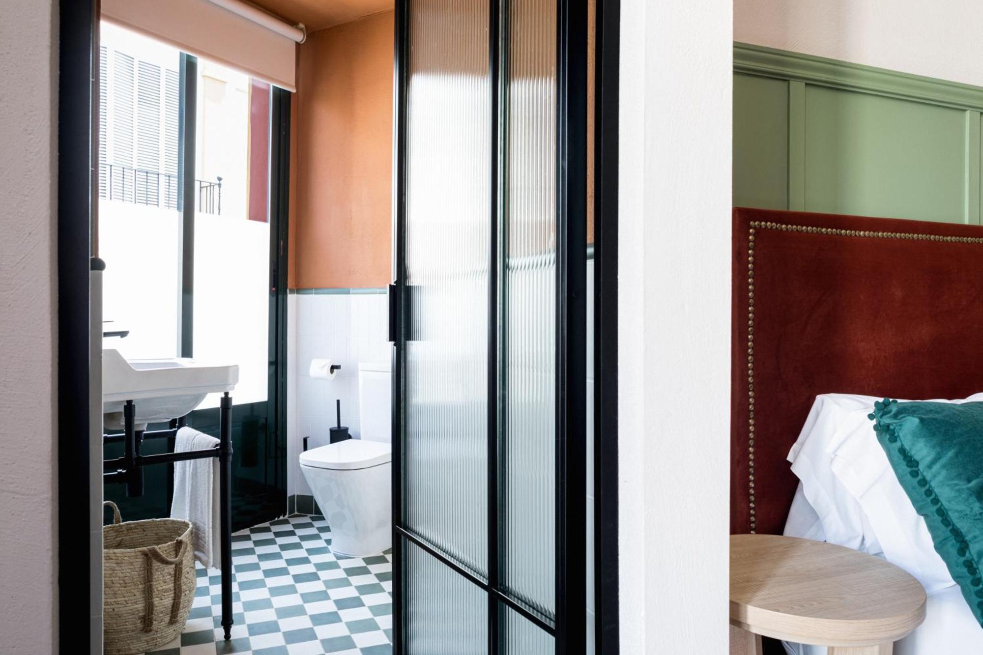 The Honest Hotel & Apartments セビリア エクステリア 写真