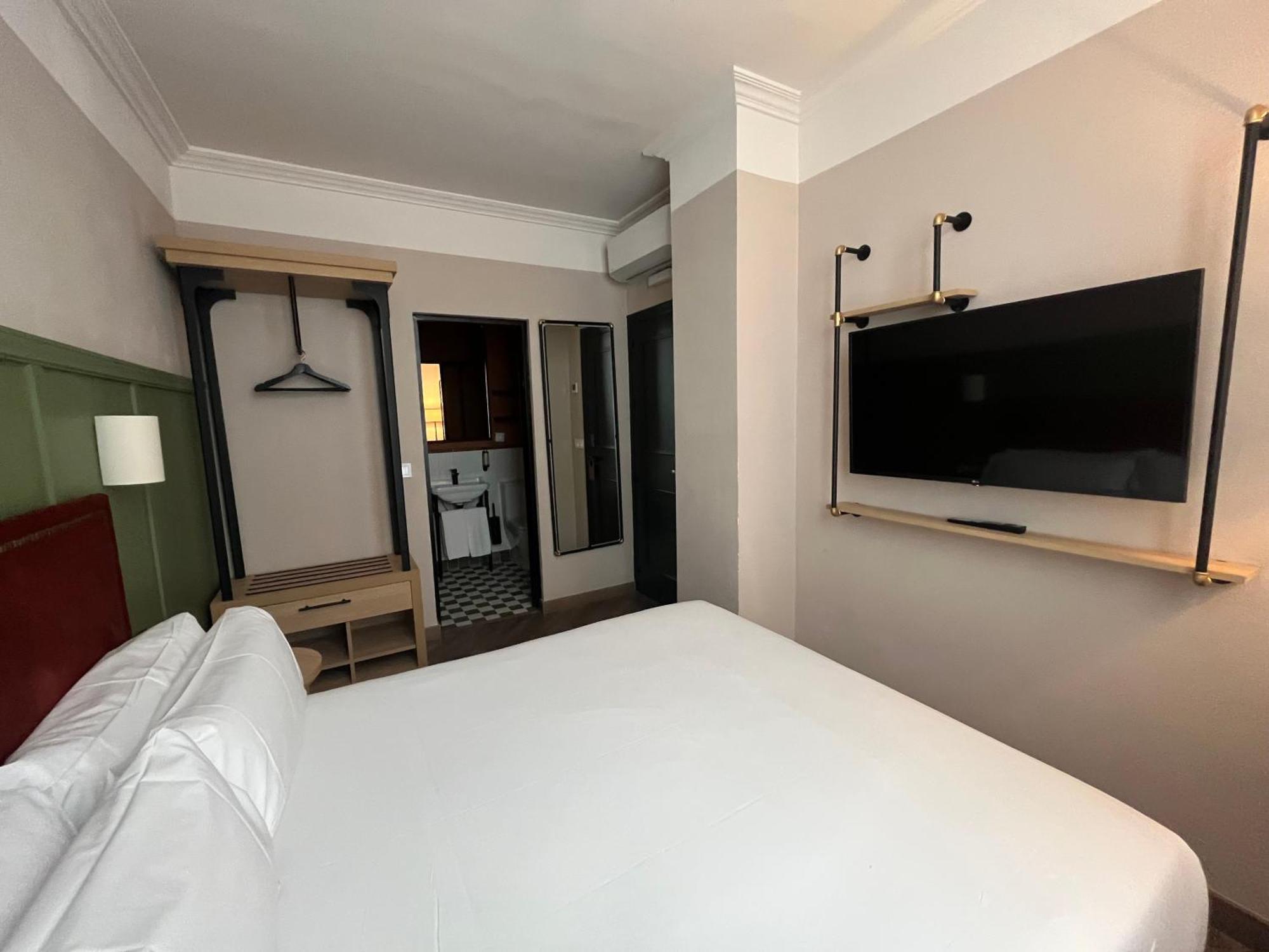The Honest Hotel & Apartments セビリア エクステリア 写真