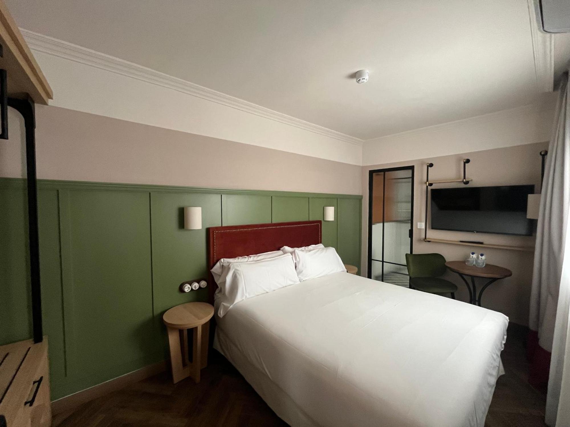The Honest Hotel & Apartments セビリア エクステリア 写真