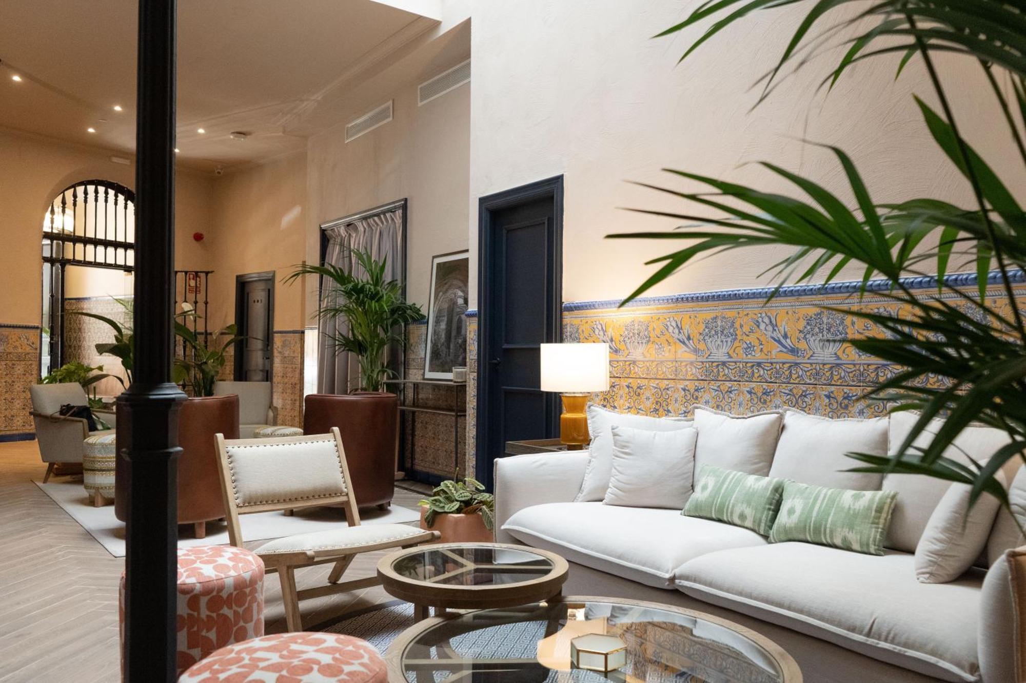 The Honest Hotel & Apartments セビリア エクステリア 写真