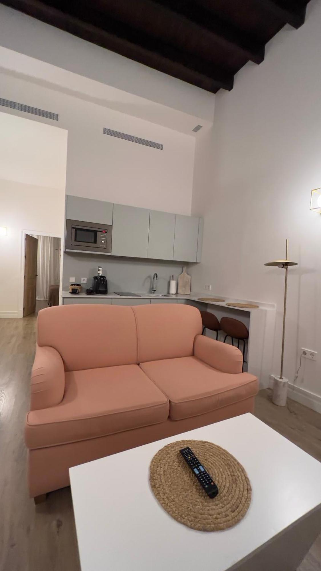 The Honest Hotel & Apartments セビリア エクステリア 写真